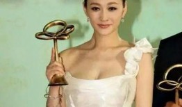 李小冉最新照片爆料,优雅魅力依旧不减当年